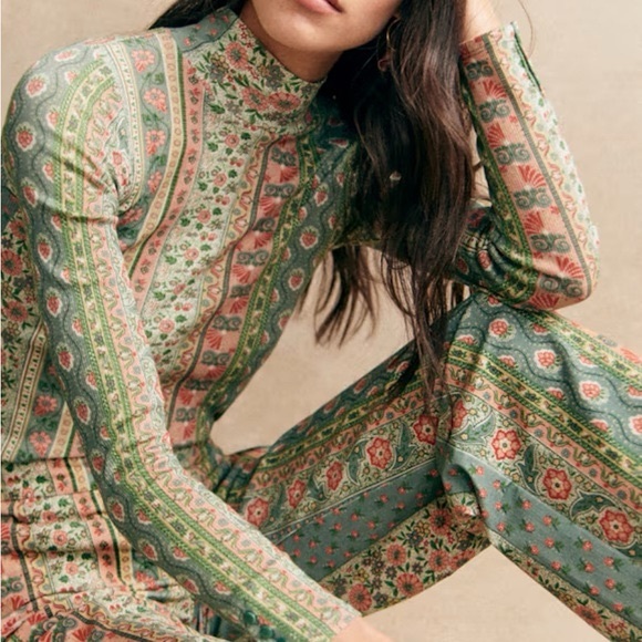 Sezane Other - Sezane Green and Red Floral Long Sleeve Shirt 100% Cotton